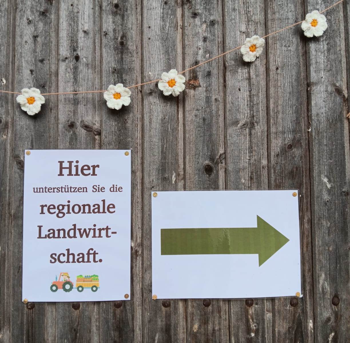 Schild am Tor